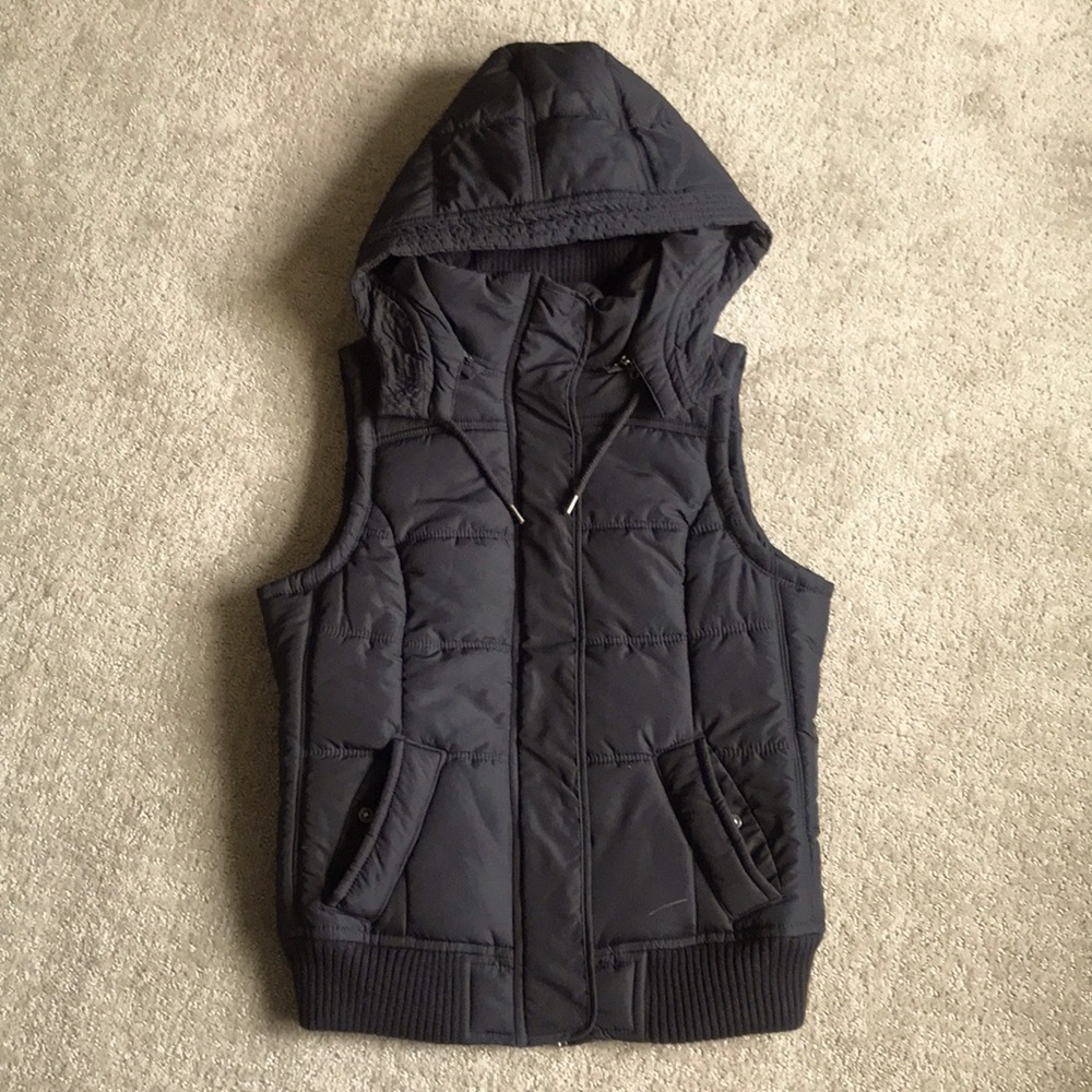 WITCHERY Puffer Vest